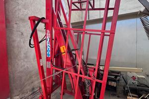Cestello elevatore usato per trattore