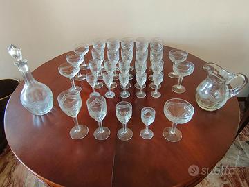 Servizio da 30 in cristallo + caraffa vino e acqua