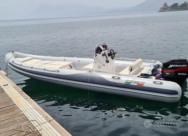 Focchi 680 con Mercury 175 2t e rimorchio 7,5 mt