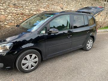 VOLKSWAGEN Touran usata 7 posti an 2011 km 205.000