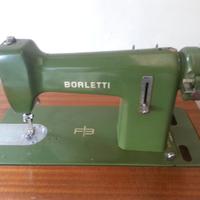Macchina da cucire d'epoca Borletti