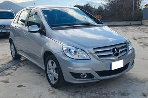 Mercedes-benz B 180 B 180 NGT BlueEFFICIENCY - met