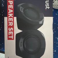 speaker set  trust