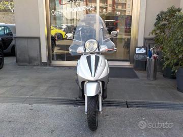 PIAGGIO Beverly Tourer 300 Anno