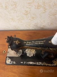 Macchina da cucire antica Singer