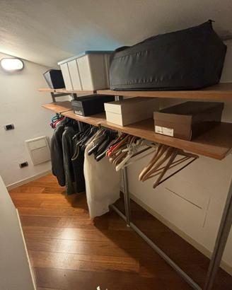 Interno cabina armadio
