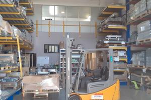 Capannone ben rifinito a Casoria