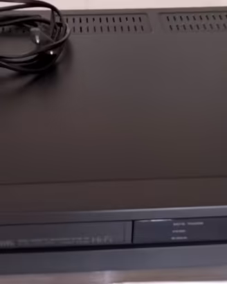 VIDEOREGISTRATORE VHS SELECO SV130-HO