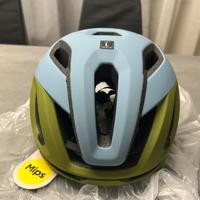 Casco oakley aro5 race mips