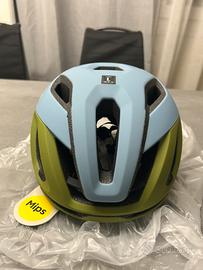 Casco oakley aro5 race mips