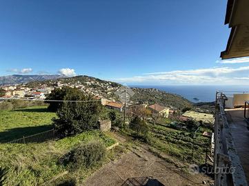 MULTILOCALE A MASSA LUBRENSE