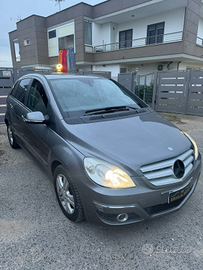 Mercedes b180 2011