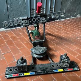 Piegatubi - curvatubi a piastra scorrevole