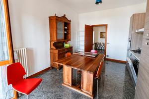 3 camere