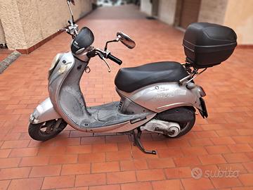 Regalasi scooter Sym Mio 100 anno 2008