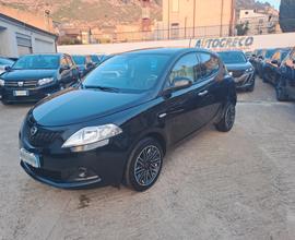 Lancia Ypsilon 1.0 FireFly 5 porte S&S Hybryd Gold