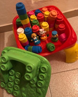 Tavolino+costruzioni morbide Clammy