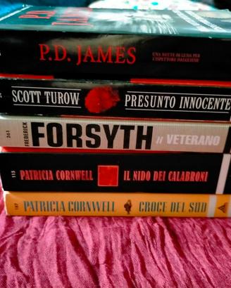 Lotto 5 libri genere thriller/noir/gialli