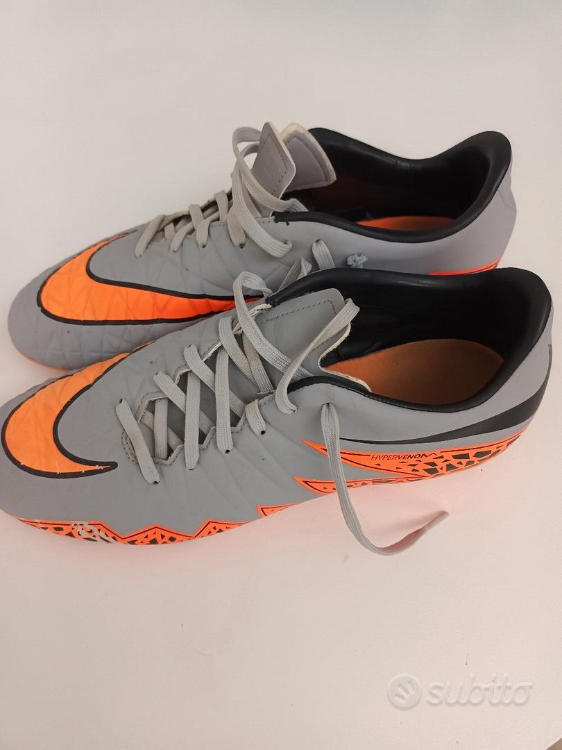 Scarpe da calcio hotsell nike con tacchetti misti