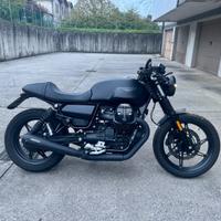 Moto Guzzi V7 IV - 2022