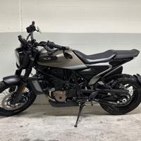 Husqvarna Svartpilen 701 Style