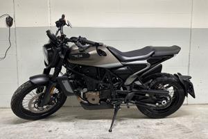 Husqvarna Svartpilen 701 Style