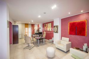 Studio/ufficio in zona centrale pronto all'uso