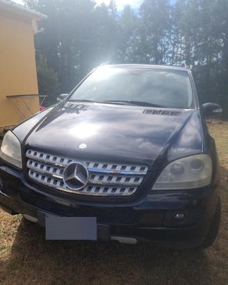 215000 km. buono stato ml 280cdi 2007