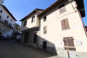 CASA SEMINDIPENDENTE A ORSARA BORMIDA