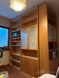 Libreria con scrivania a incasso