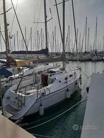 Barca a vela 8 mt natante Delphia 29  cabinata