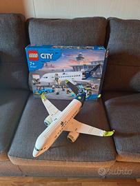 Lego City 60367 passenger airplane
