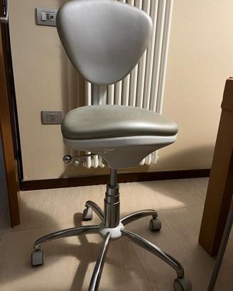 Sedia operatore dentista
