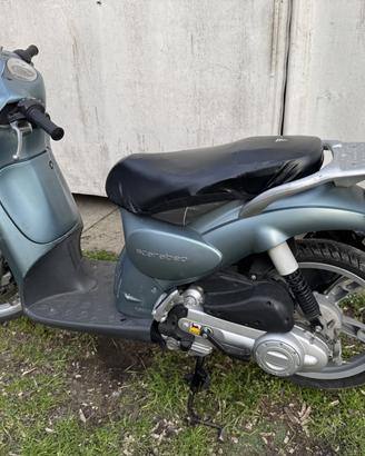 Aprilia Scarabeo 100 2011