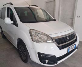 Peugeot partner 1.6 hdi 100 cv 2017 Autocarro