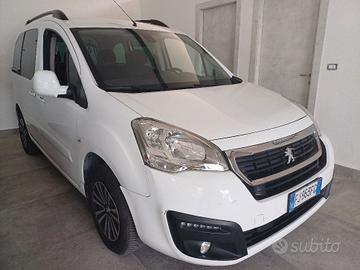 Peugeot partner 1.6 hdi 100 cv 2017 Autocarro