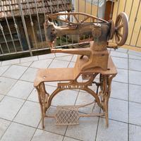 Macchine da cucire a pedali