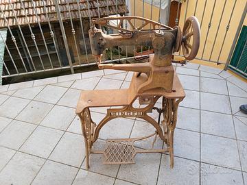 Macchine da cucire a pedali