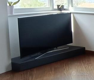 Mobile tv in metallo 