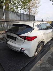 INFINITI Q30 DEL 2017 PER RICAMBI