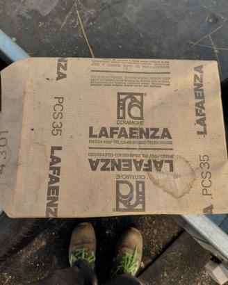 Grande Stock Piastrelle Ceramiche La Faenza
