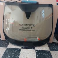 Parabrezza auto
