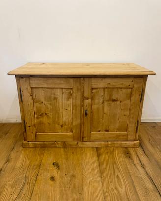 Credenza antica in abete stile tirolese