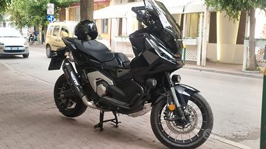 Honda x-adv 750