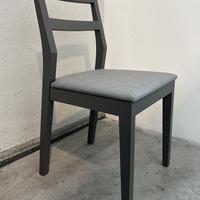 Sedia laccata imbottita HAI