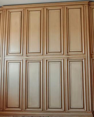 Armadio classico in legno a 6 ante