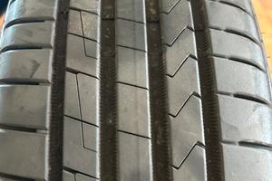 Gomme 225/60 18