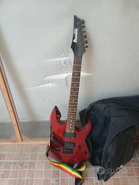 chitarra elettrica con custodia morbida 