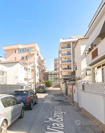 Nettuno accogliente trilocale arredato