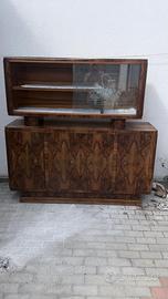 Scafali per vino e decorazioni
